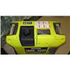 Image 8 : Ryobi Digital Inverter Generator 1800W w/Gas Can