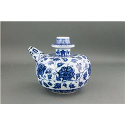 Chinese Xuande Style Blue and White Porcelain Ewer