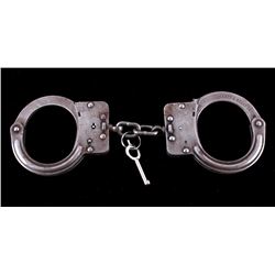 Crockett & Kelly Handcuffs with Key