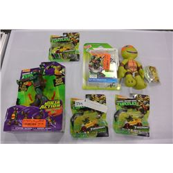 LOT OF NINJA TURTLE TOYS
