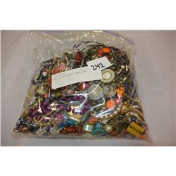 BAG OF ASSORTED JEWELLERY