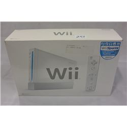 WII CONSOLE IN BOX