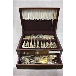 CASED CUTLERY SET