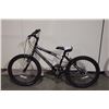 Image 2 : 2 BIKES: RED HUMMER FRONT SUSPENSION MOUNTAIN BIKE & BLACK CARRERA KIDS BIKE