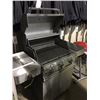 Image 2 : SABER STAINLESS STEEL 3 BURNER BARBECUE