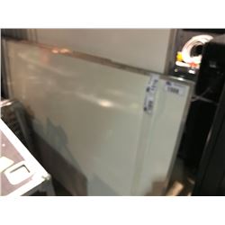 LOT OF 5 - 6 X 4' WHITEBOARDS