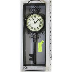 NEW HOMETRENDS METAL KEY WALL CLOCK, WORKING