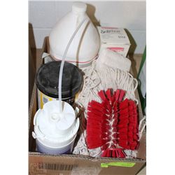 BOX OF CLEANING SUPPLIES