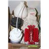 Image 1 : BOX OF CLEANING SUPPLIES