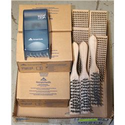 CASE OF WIRE BRUSHES AND ELECTRIC SCENT DISPENCERS