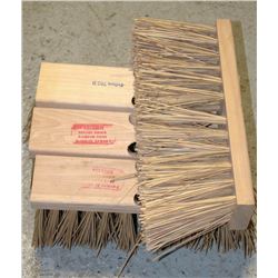 LOT OF FOUR FELTON 702B HARD BRISTLE SWEEPING
