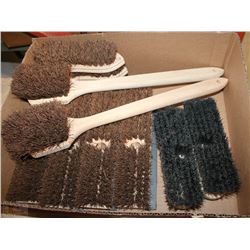 LARGE BOX OF ASSORTED BRUSHES AND HEADS ON CHOICE