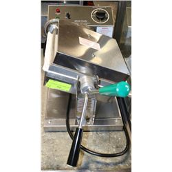 GOLD MEDAL WAFFLE MAKER/IRON