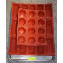 SILICONE BAKING SHEETS 3 MUFFIN, 3 MINI LOAF