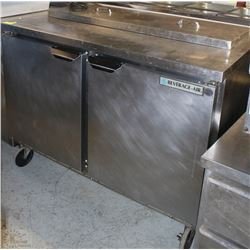 BEVERAGE AIR REFRIGERATED PREP TABLE