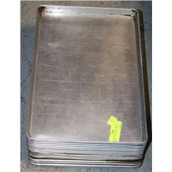LOT OF 1/2 SIZE BAKING TRAYS 12"X18"