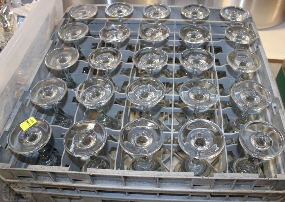 DISHWASHER TRAY WITH 20 MATCHING WINE GLASSES