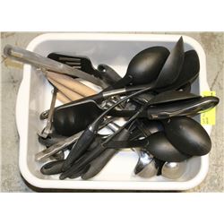 TRAY OF COOKING SPOONS AND MORE ON CHOICE