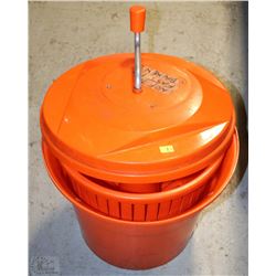 ORANGE SPINING BUCKET
