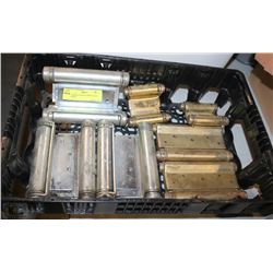 ASSORTED DOUBLE SWING DOOR HINGES