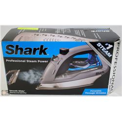 SHARK PROFESSIONAL POWER STEAM IRON