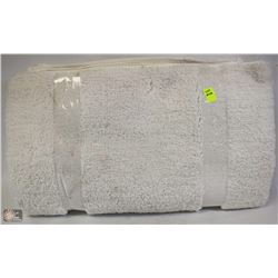 SET OF 2 BATHROOM RUGS