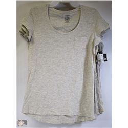 LOT OF 8 LADIES T-SHIRTS SIZE LARGE