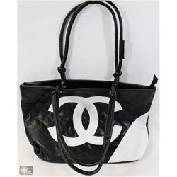 REPLICA CHANEL PURSE WITH WHITE LOGO