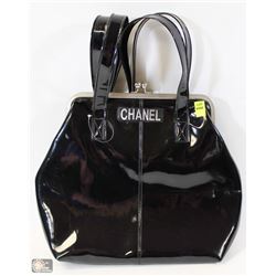 REPLICA CHANEL SHOULDER PURSE