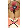Image 1 : 3 SPEED OSCILLATING FLOOR FAN - BLACK & PINK