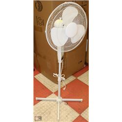 3 SPEEED OSCILLATING FLOOR FAN - WHITE