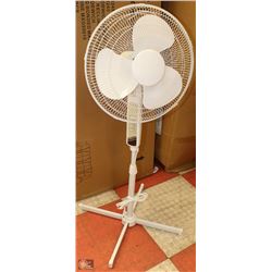 3 SPEEED OSCILLATING FLOOR FAN - WHITE