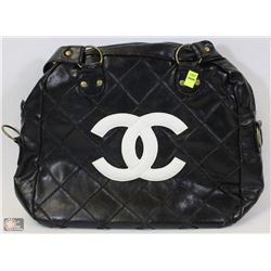 REPLICA CHANEL PURSE WITH WHITE LOGO