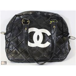 REPLICA CHANEL PURSE WITH WHITE LOGO