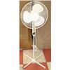 Image 1 : 12" OSCILLATING FLOOR FAN - WHITE