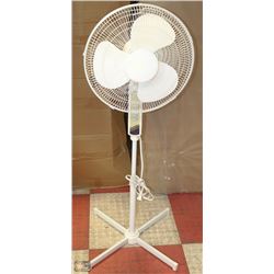 12" OSCILLATING FLOOR FAN - WHITE