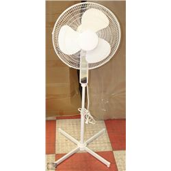 12" OSCILLATING FLOOR FAN - WHITE