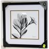 Image 1 : DECORATIVE FRAMED PRINT 14" X 14"