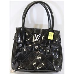 REPLICA LOUIS VUITTON WRIST PURSE