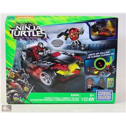 NINJA TURTLES STREET STRIKE MEGA BLOKS SET