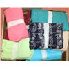 Image 1 : XL FLAT ASSORTMENT OF POLYESTER AND COTTON
