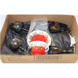 BOX W/ROYAL ALBERT TEACUP & SAUCER SET