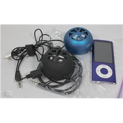 BOX W/APPLE 8 GB IPOD (740 SONGS