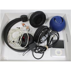 BOX W/4 GB APPLE IPOD (500 SONGS LOADED),