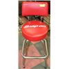 Image 1 : SNAP ON STOOL