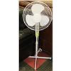Image 1 : NEW MAINSTAYS OSCILLATING STAND FAN ,3 SPEEDS