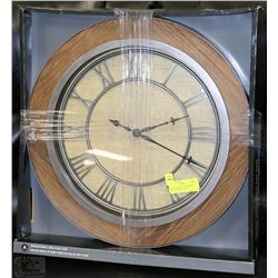 NEW OVERSIZED WOOD &BURLAP WALL CLOCK,WORKING