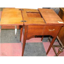 VINTAGE WOOD SEWING MACHING TABLE