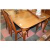 Image 1 : OAK DINING ROOM TABLE, 4 CHAIRS WITH SIDE BOARD