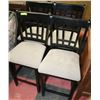 Image 1 : SET OF 4 WOODEN CHAIRS W/ PADDED SEATING